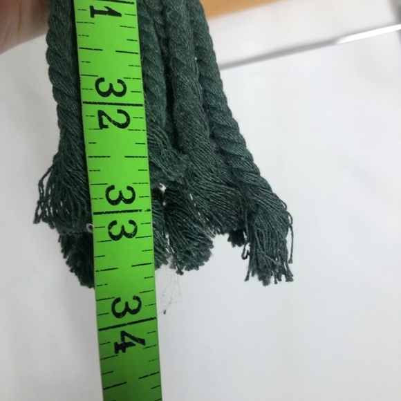 Green Woven Macrame Plant Hanger. NEW. - Picture 3 of 3